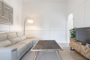Bright & Cosy 1-Bed 15-Min From CBD